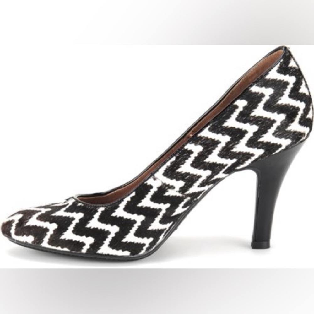 Sofft Moselle calf hair chevron pattern patent heel pumps in cream and brown 10